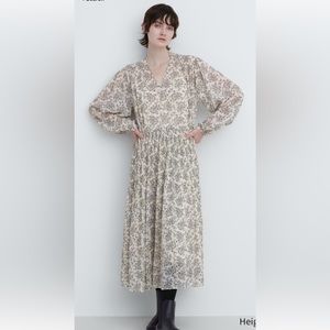 Uniqlo chiffon pleated long sleeve dress, nwt size M